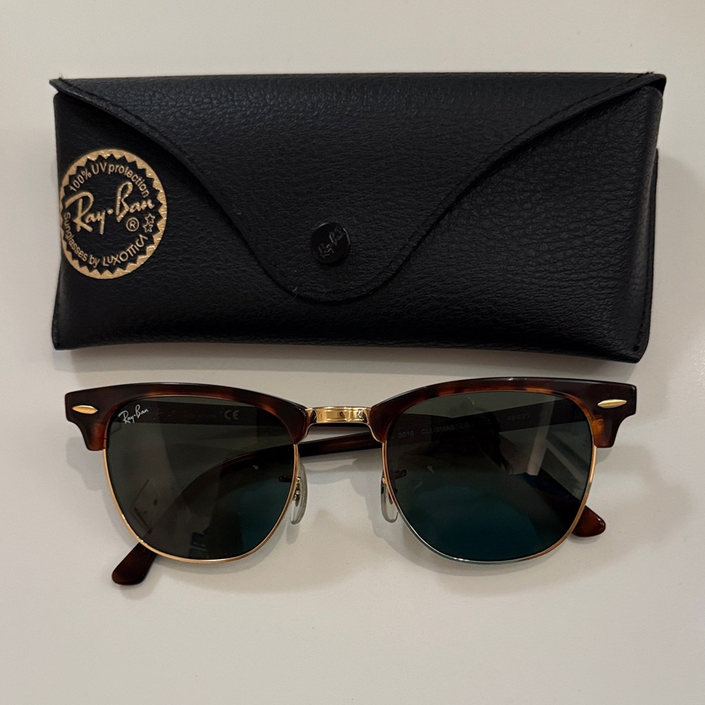 Ray-Ban Clubmaster Sunglasses with Black Case
